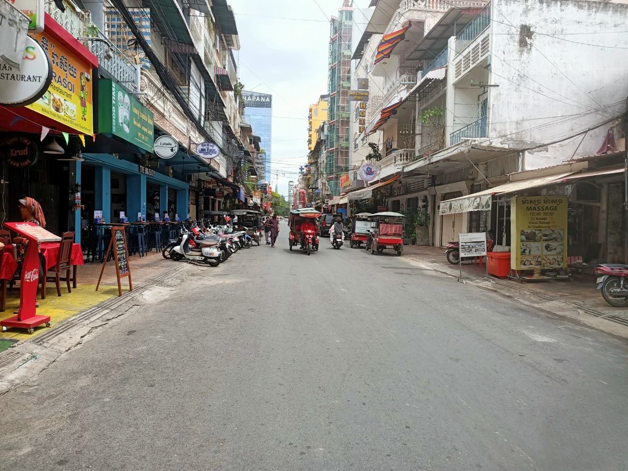 SAYSABOK — Restaurant & Rooms